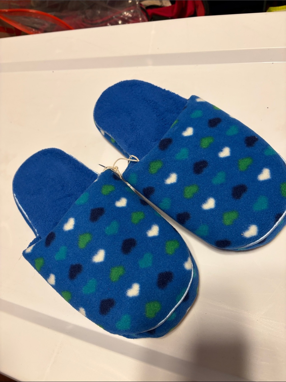 Old Navy Blue Heart-Print Kids Fleece Slippers - Picture 8 of 8